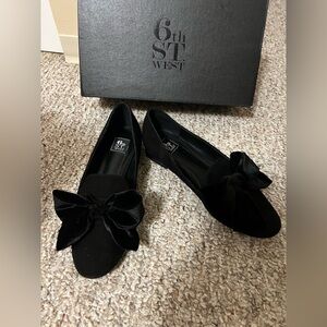 Black Velvet Bow Loafers
